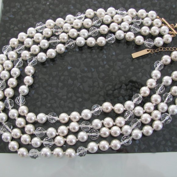 NWOT - 4 STRAND FAUX PEARL NECKLACE - Picture 2 of 9
